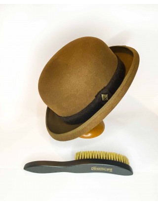 Bowler