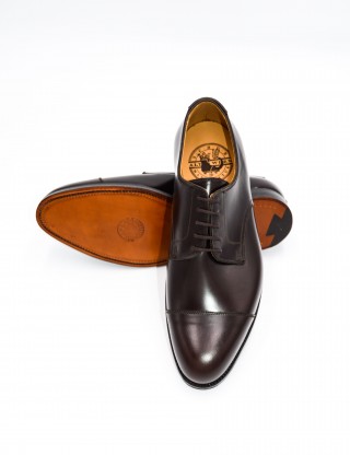 Schuh Derby